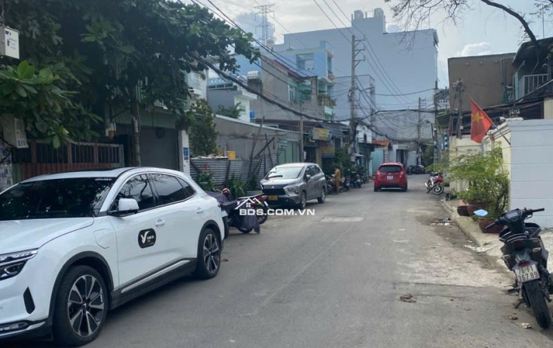Nhà đẹp lung linh 3 tầng,84.5 m2, nhà mới. Hẻm Xe tải né nhau, thông các đường, gần Bệnh viện, Quốc lộ, Ô tô ngủ sân chỉ có 6,5 tỷ, Quận 12, TTH 21